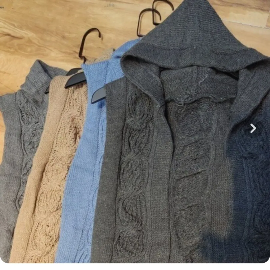 وست بافت کلاه دار