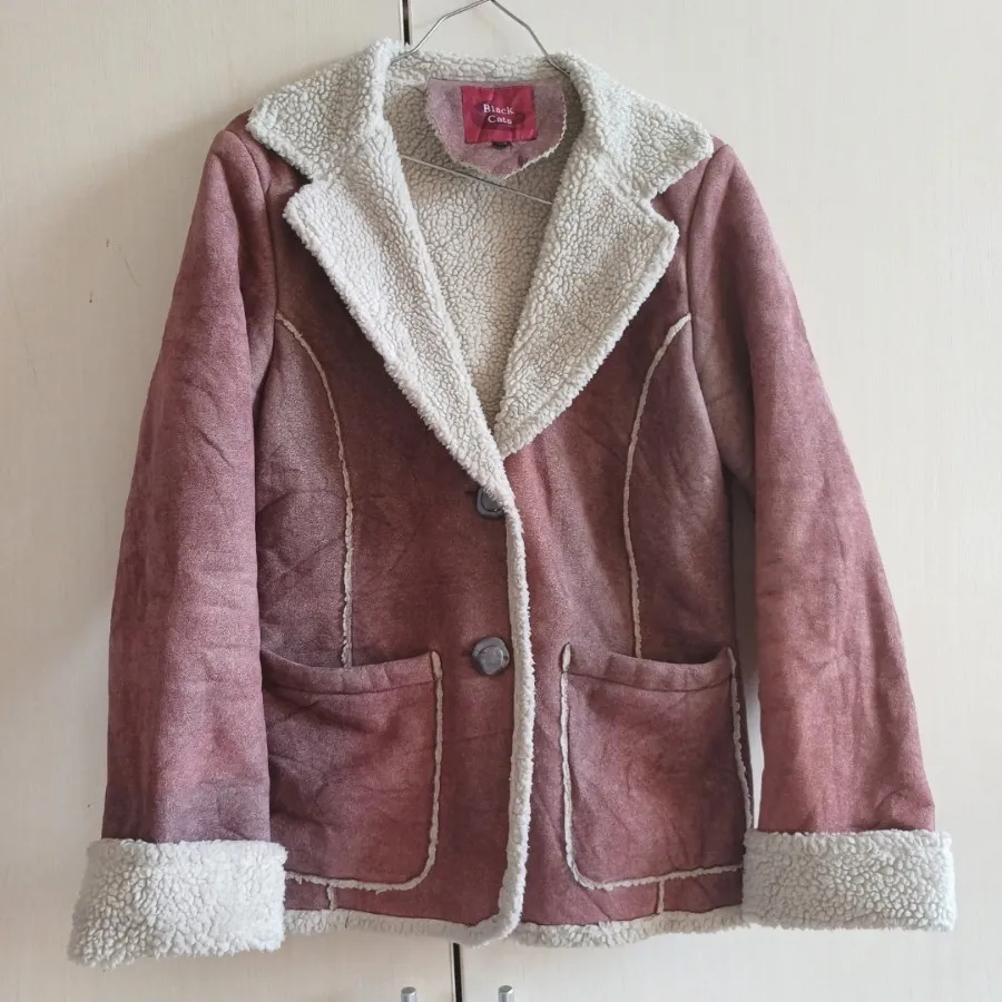 پالتویی کتی بسیار گرم