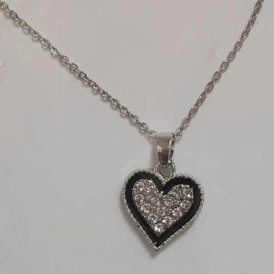 گردنبند کاملا نو