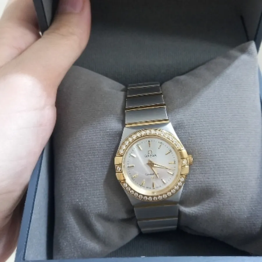 ساعت امگا نگین دار