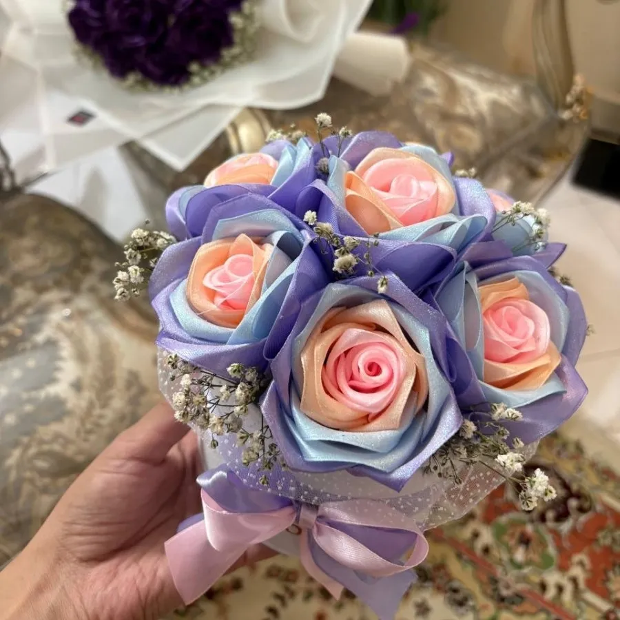 باکس گل 7 شاخه