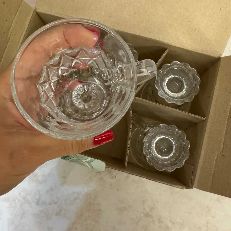 لیوان چای خوری پایه دار