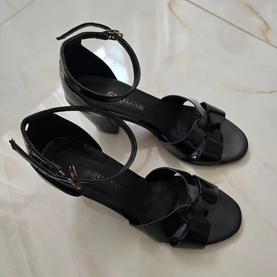 کفش مجلسی ورنی