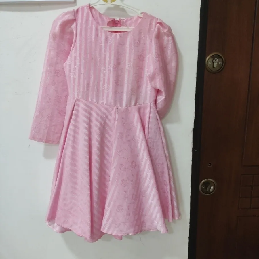 پیراهن بچگانه