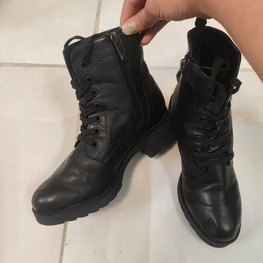 بوت زنانه اورجینال