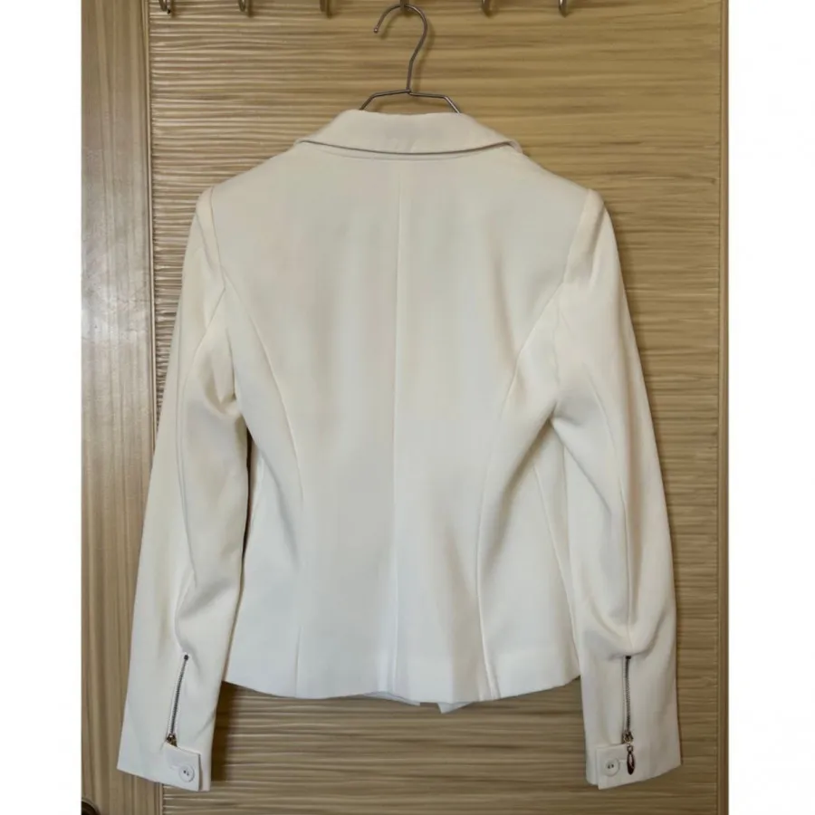 کت سفید مجلسی