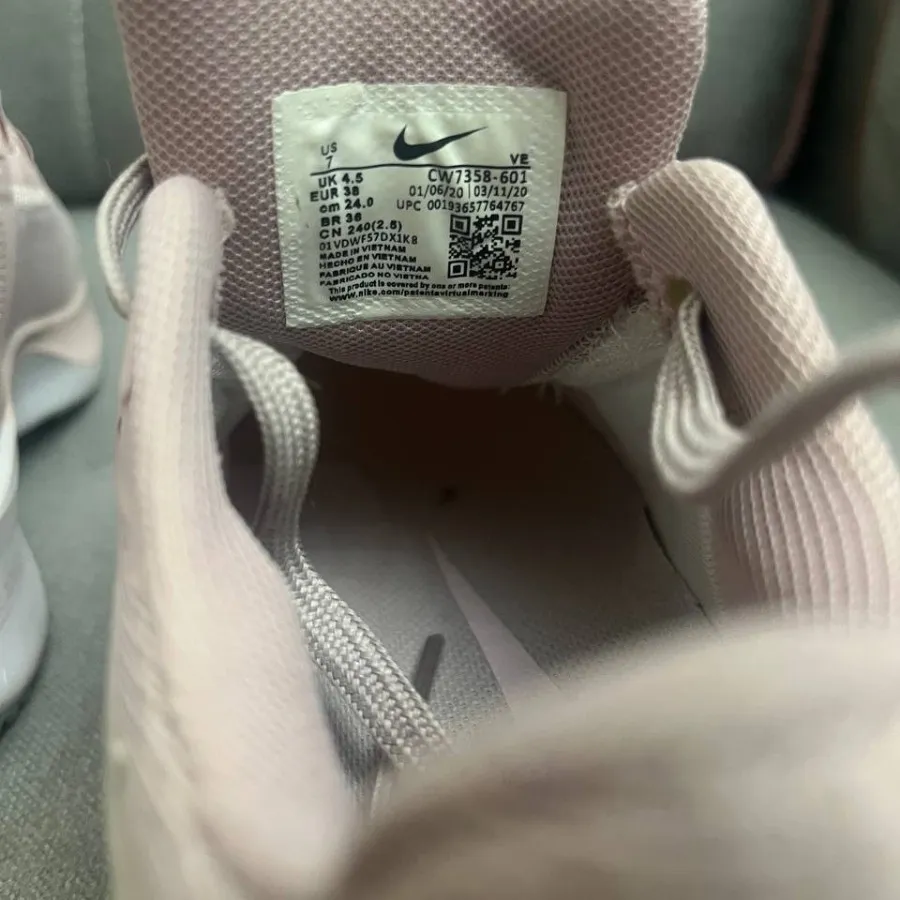 کتونی نایک زوم