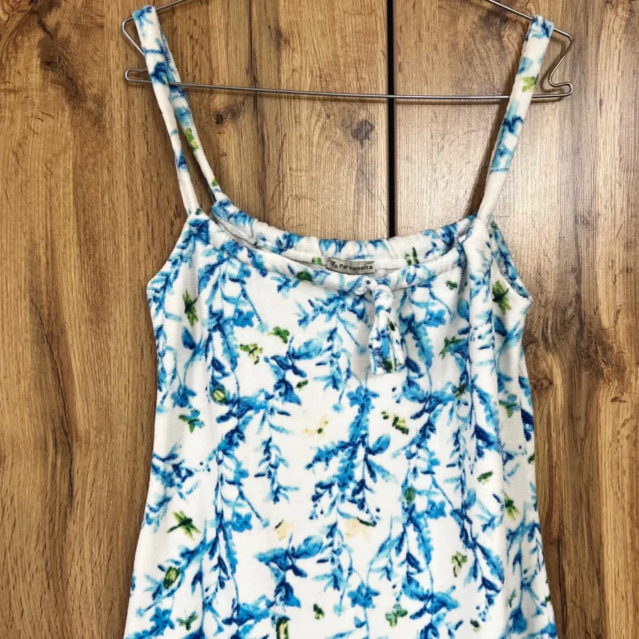 حوله زیبا استخری