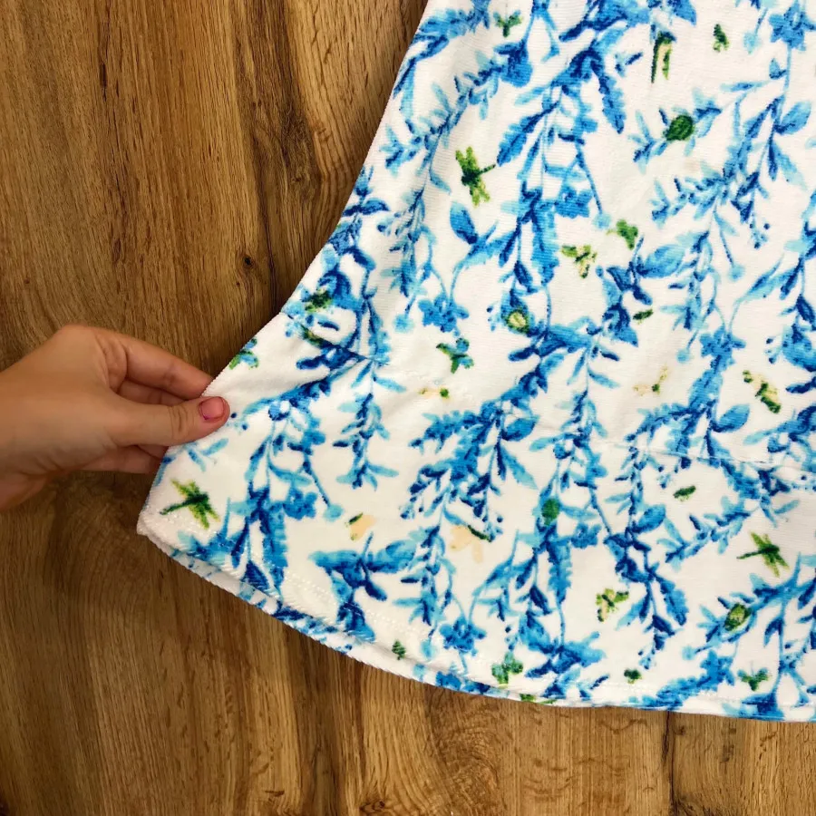 حوله زیبا استخری