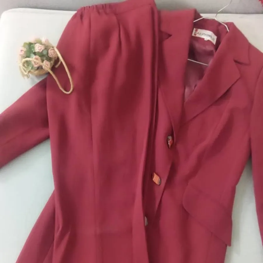 مانتو شلوار کرپ زرشکی س