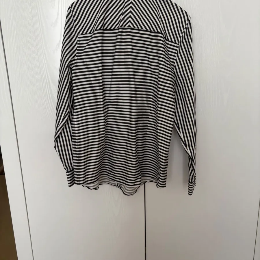 شومیز راه راه