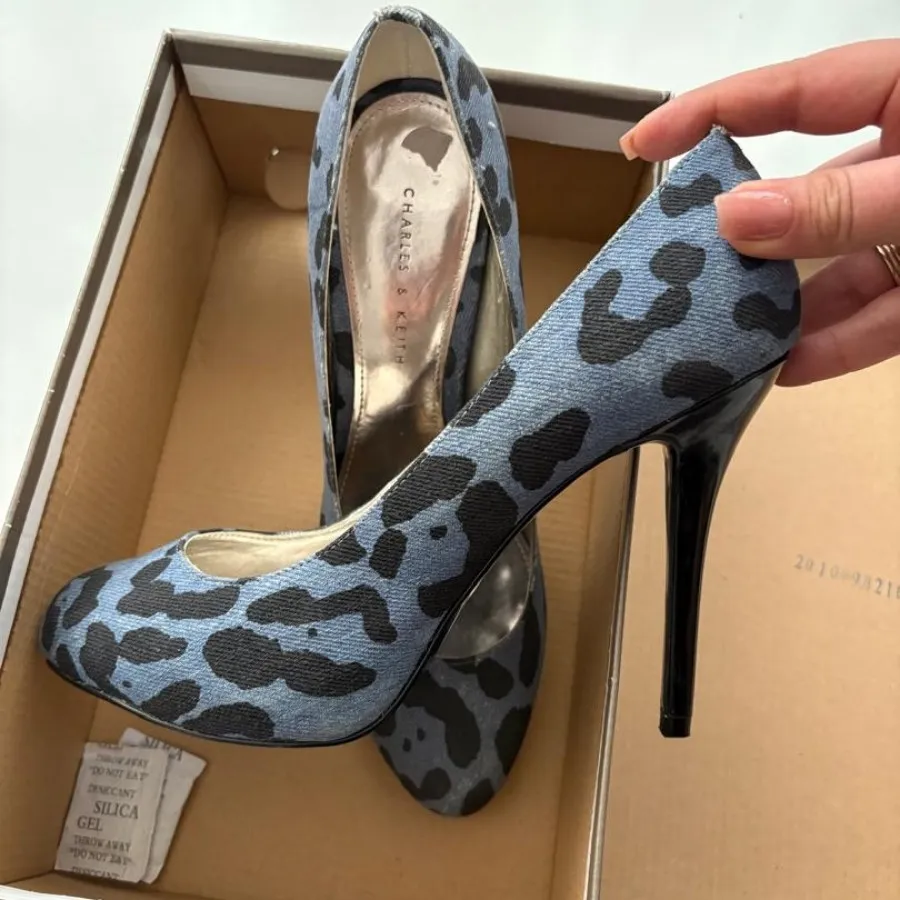 کفش  چارلز اند کیت