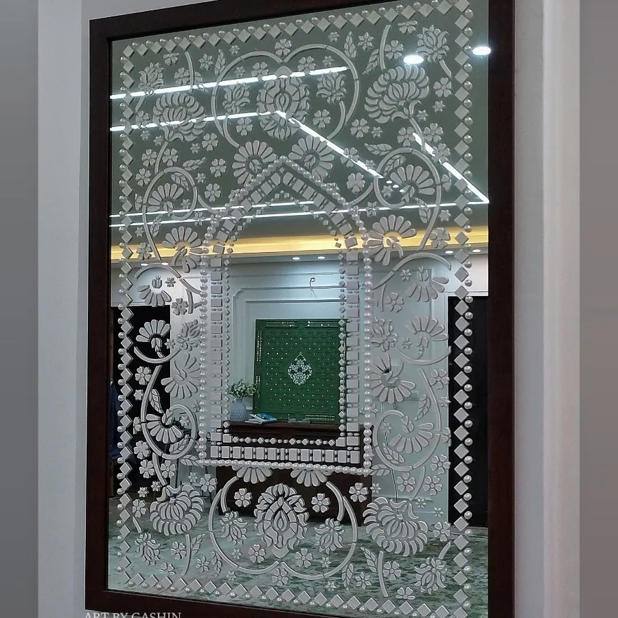 آینه دکوراتیو