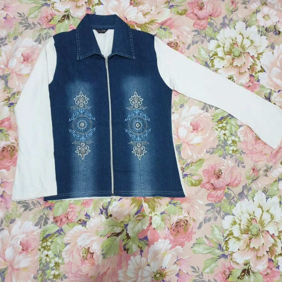 بلیز جین گلدوزی شده