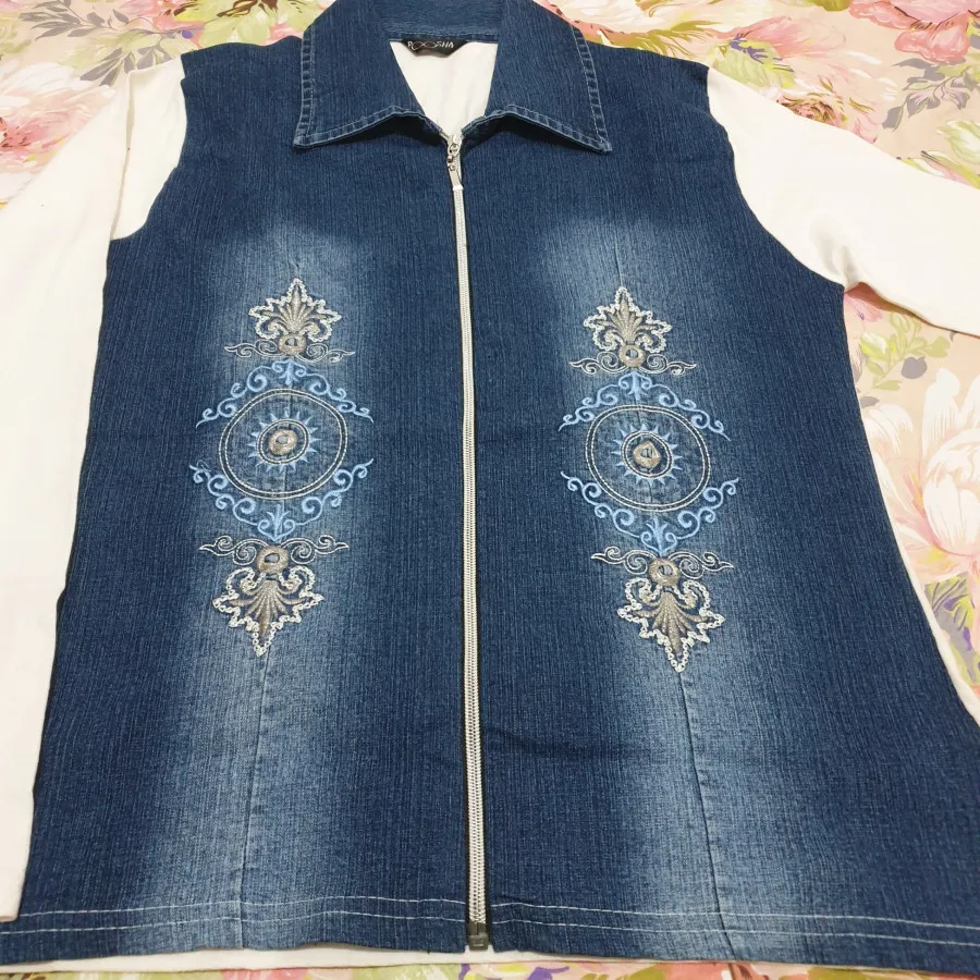 بلیز جین گلدوزی شده