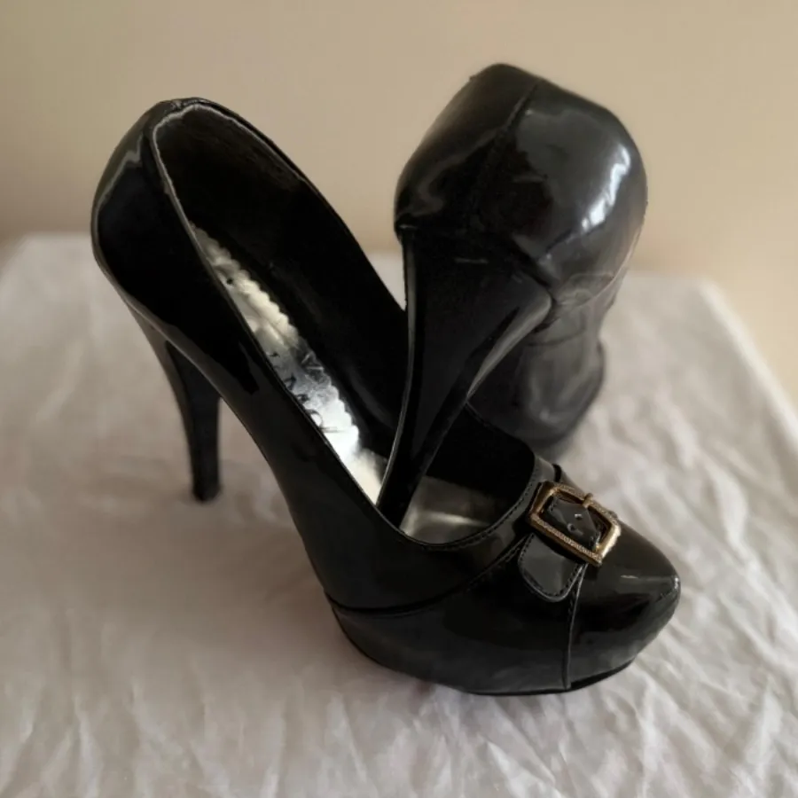 کفش سگک دار مشکی