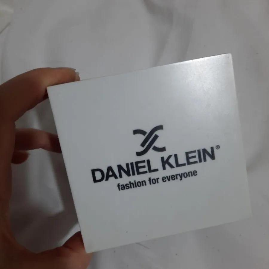 ساعت دنیل کلین