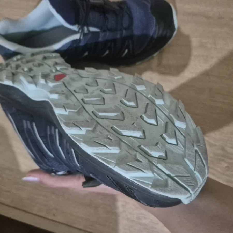 کفش سالمون  س 40 اورجینال