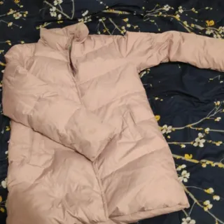 پالتو داخلش با پر هست