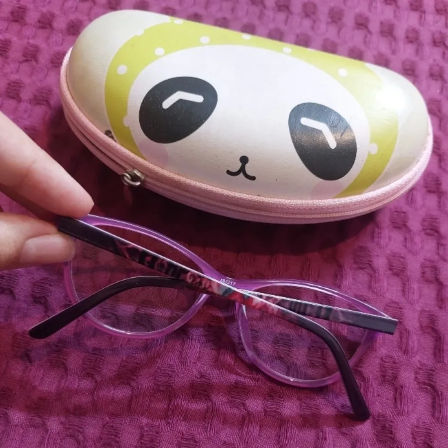 عینک طبی دخترانه