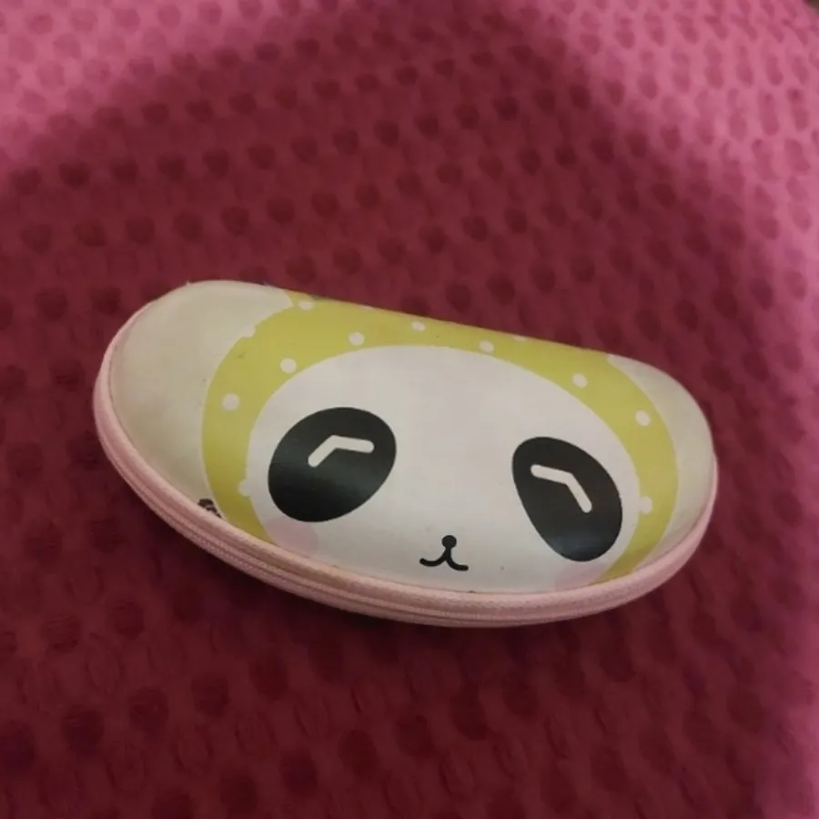 عینک طبی دخترانه