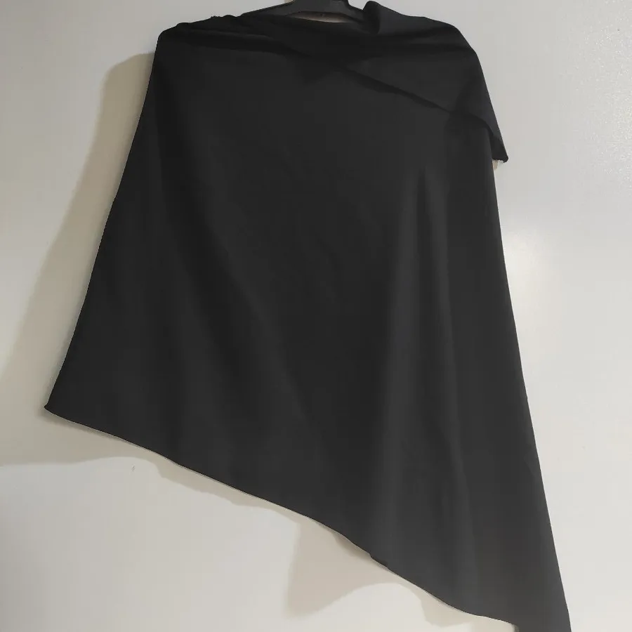 مقنعه مشکی و سورمه ای