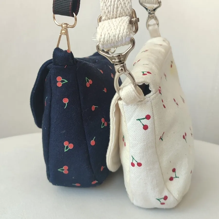 کیف رو دوشی آلبالو