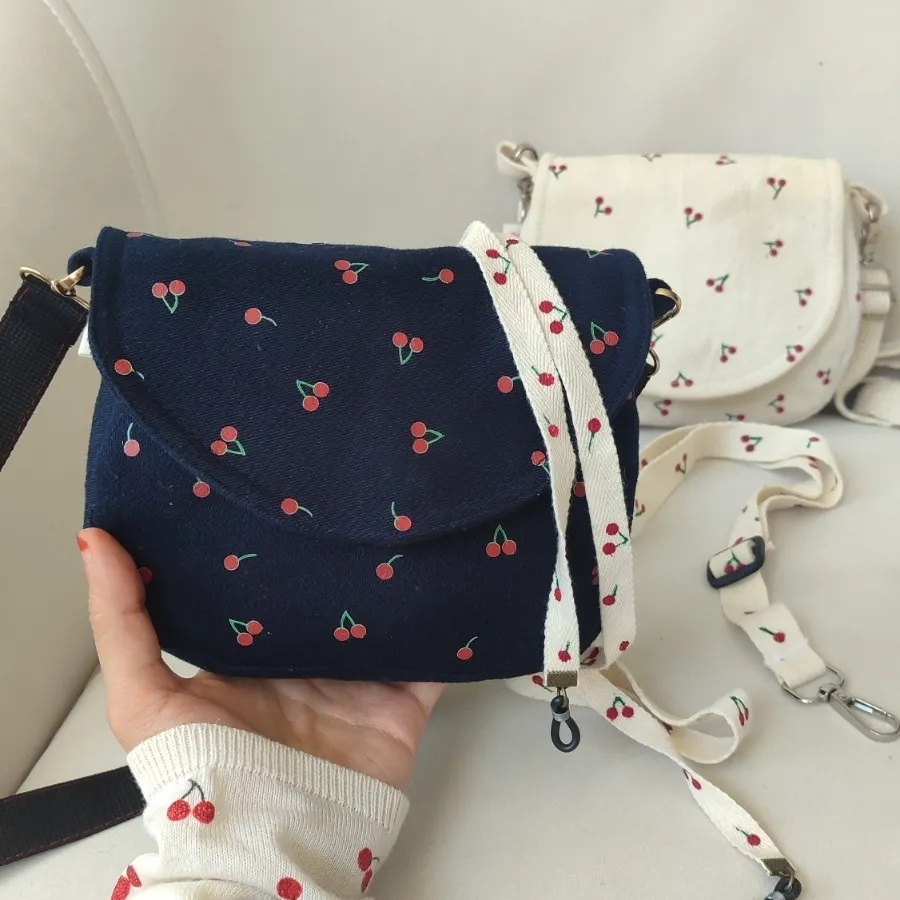 کیف رو دوشی آلبالو