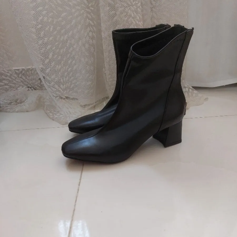 نیم بوت Straswans