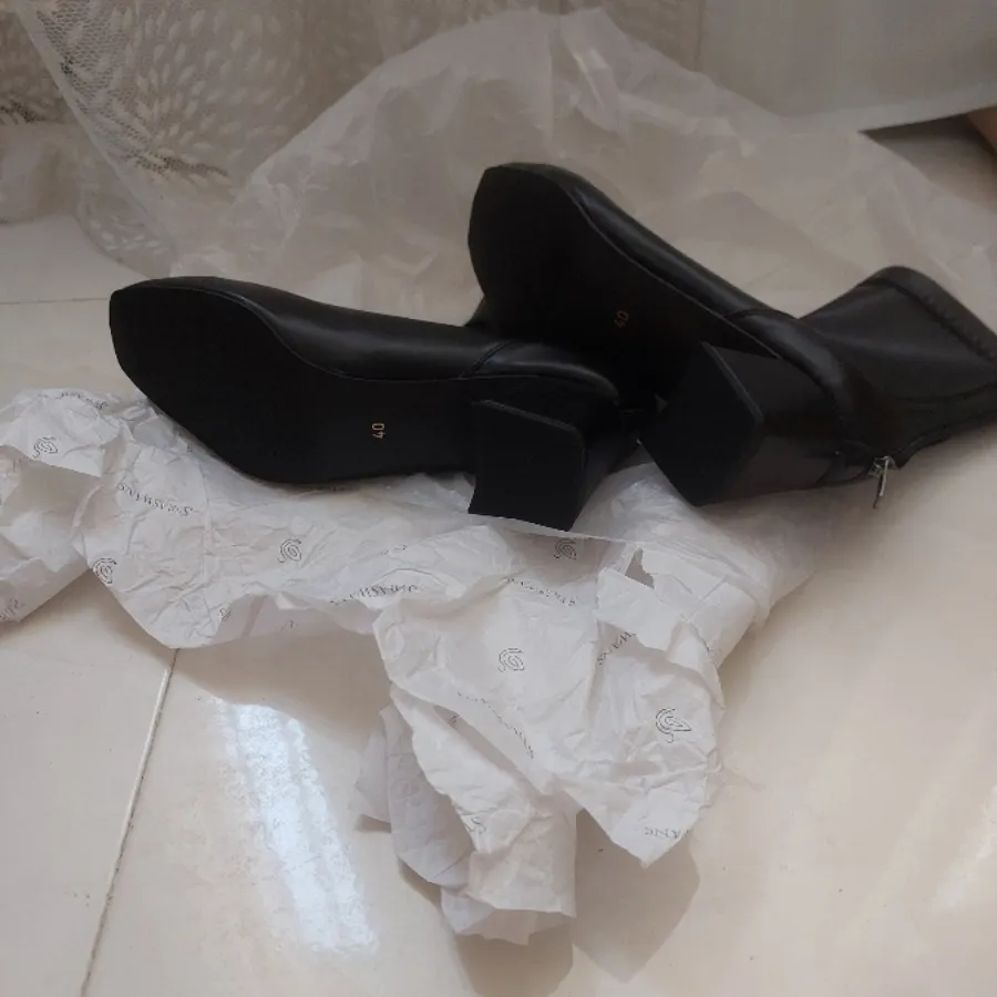 نیم بوت Straswans