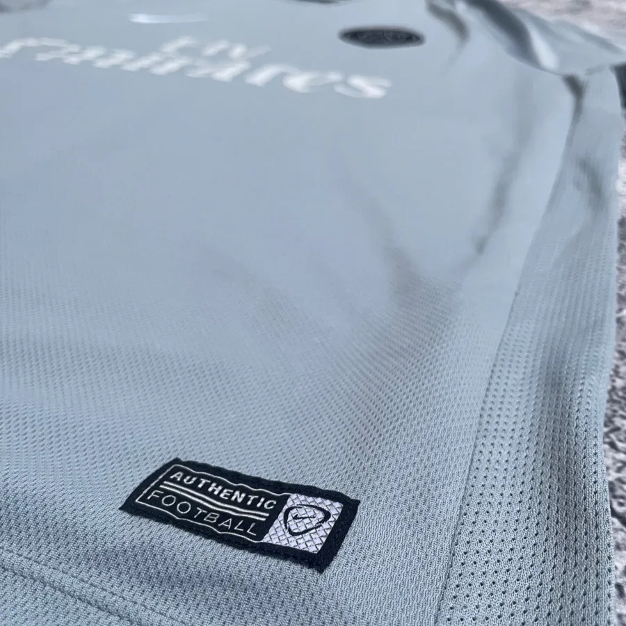 کیت یونی سکس پاریس