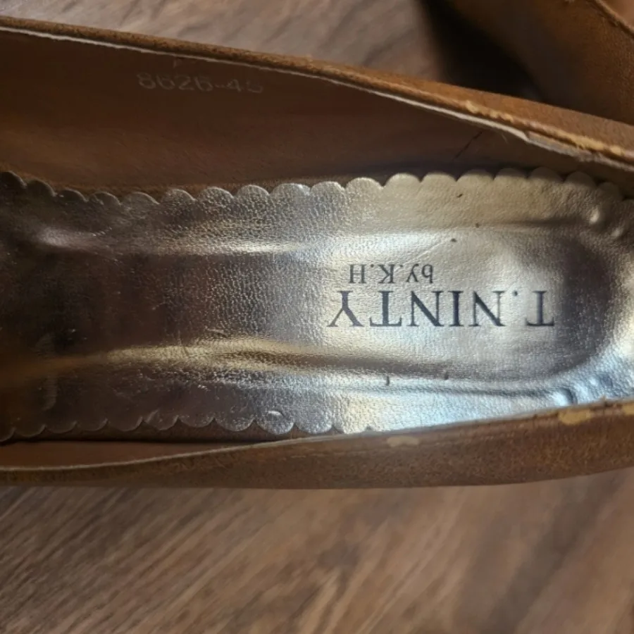 کفش زنانه پاشنه