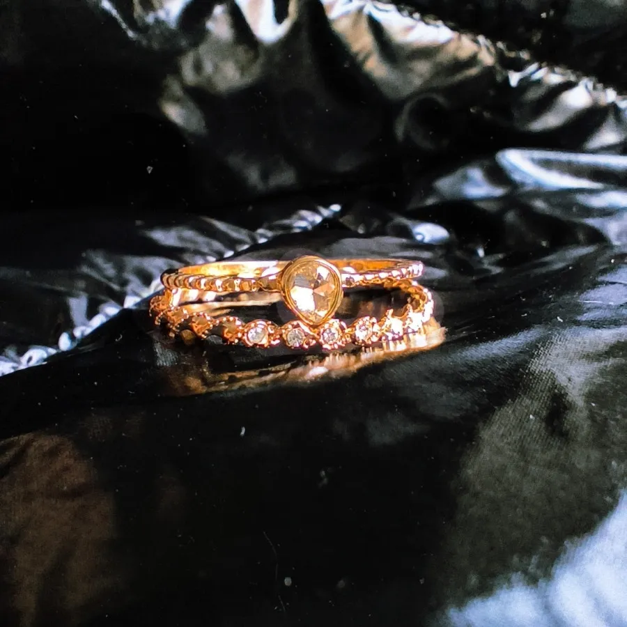 انگشتر دوتایی نگین اشکی