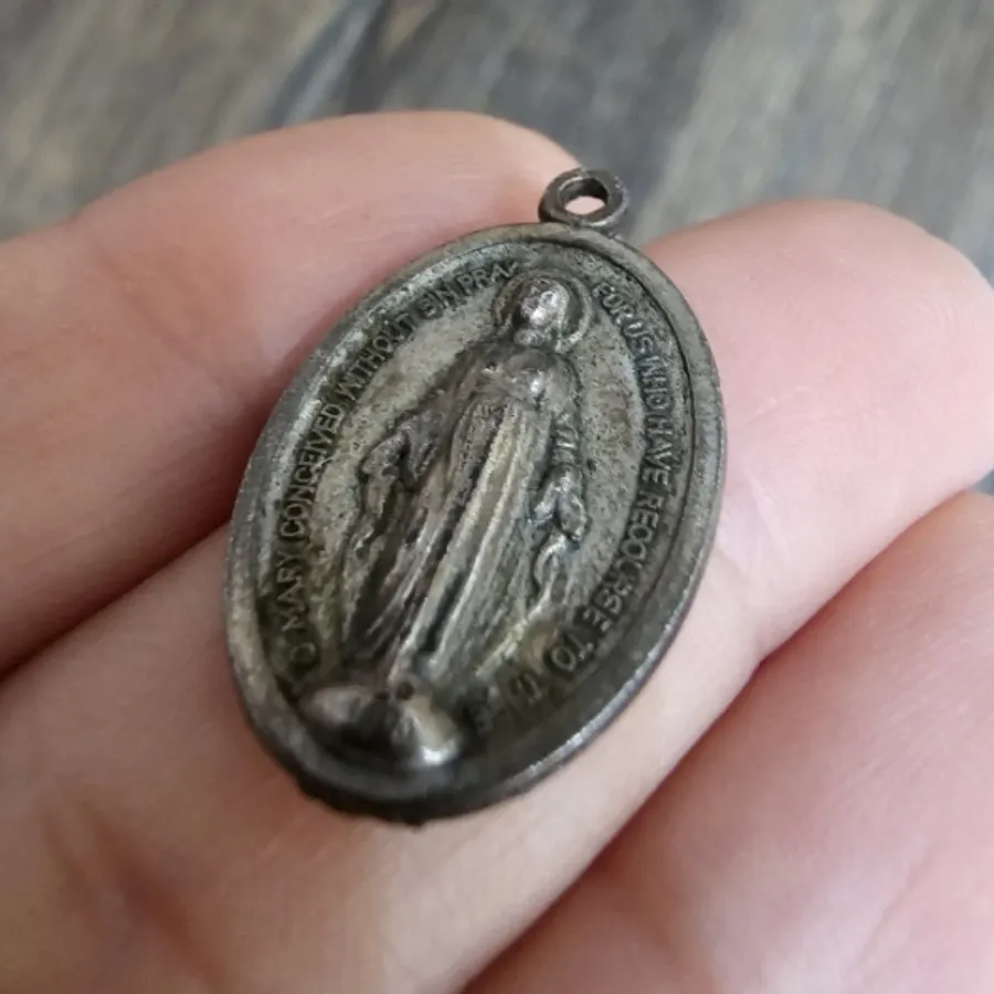 آویز گردنبند