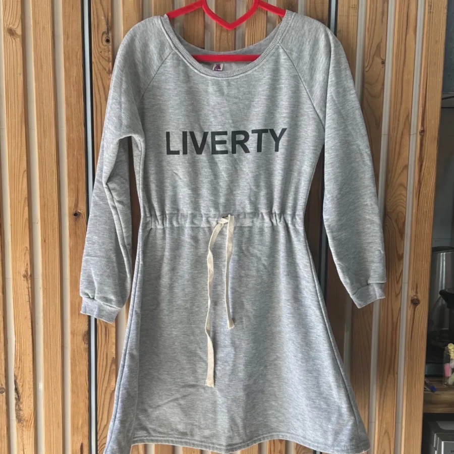 پیراهن تو کرکی دخترونه