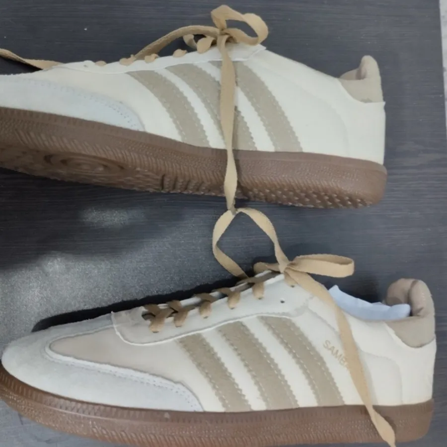 کفش سامبا کرمی