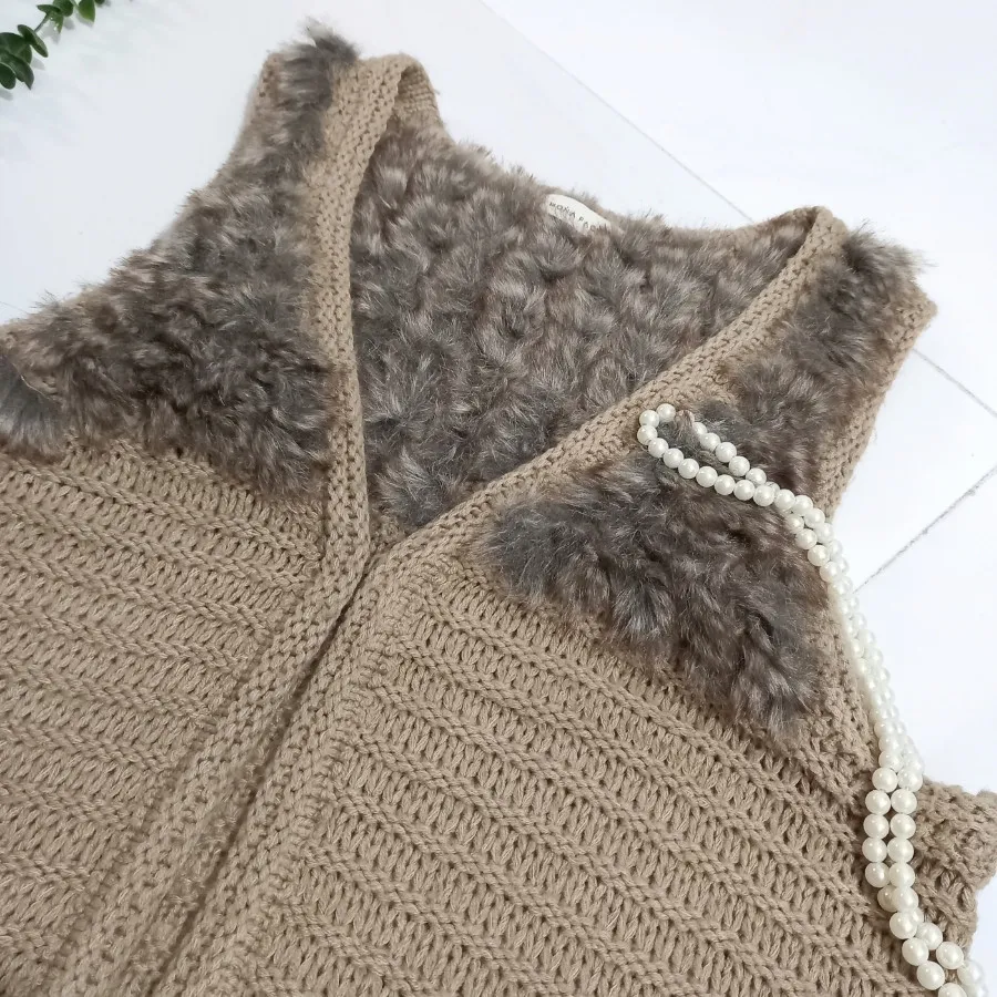 جلیقه یا وست بافت خزدار