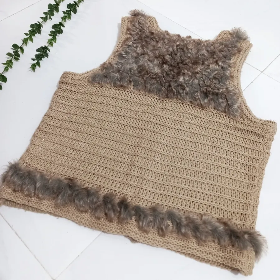 جلیقه یا وست بافت خزدار