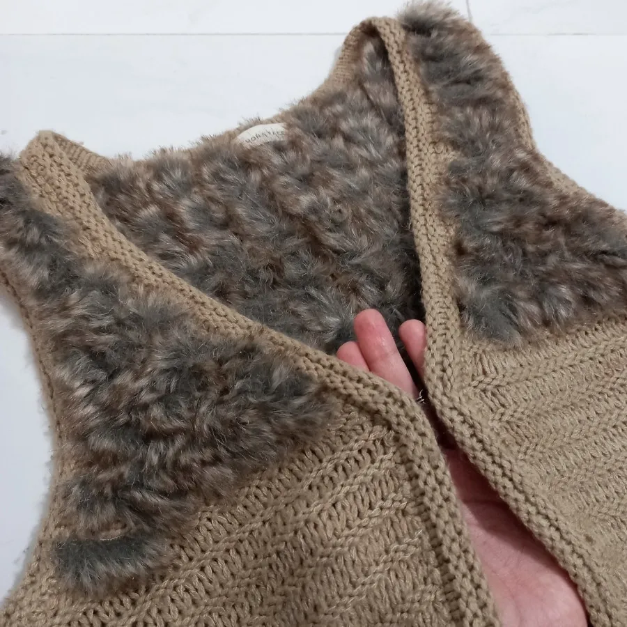 جلیقه یا وست بافت خزدار