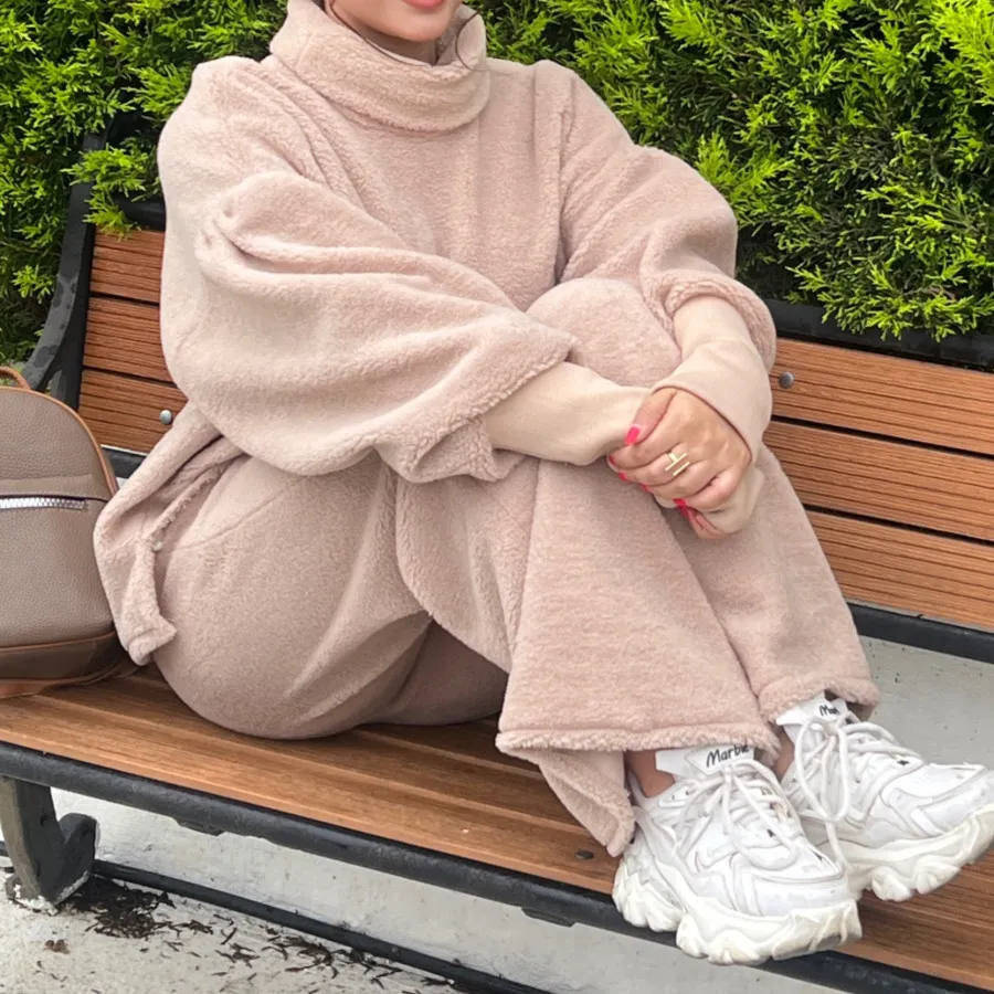 هودی شلوار رنگ کرمی