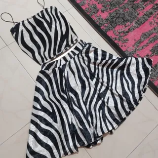 ست کراپ و دامن مخمل