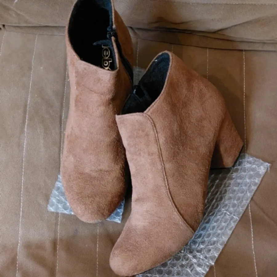 نیم بوت پاشنه دار سوییت