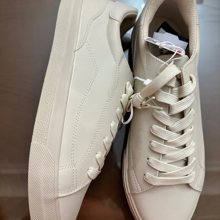 کتونی برشکا کرم