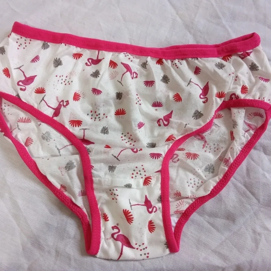 لباس زیرزنانه