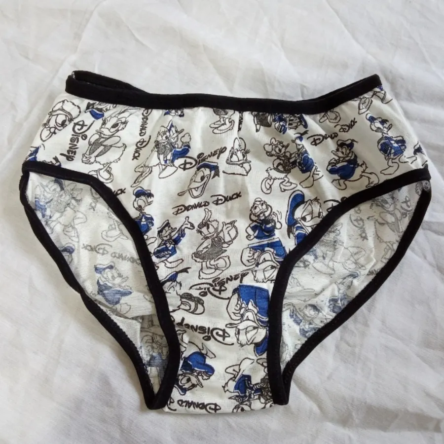 لباس زیرزنانه