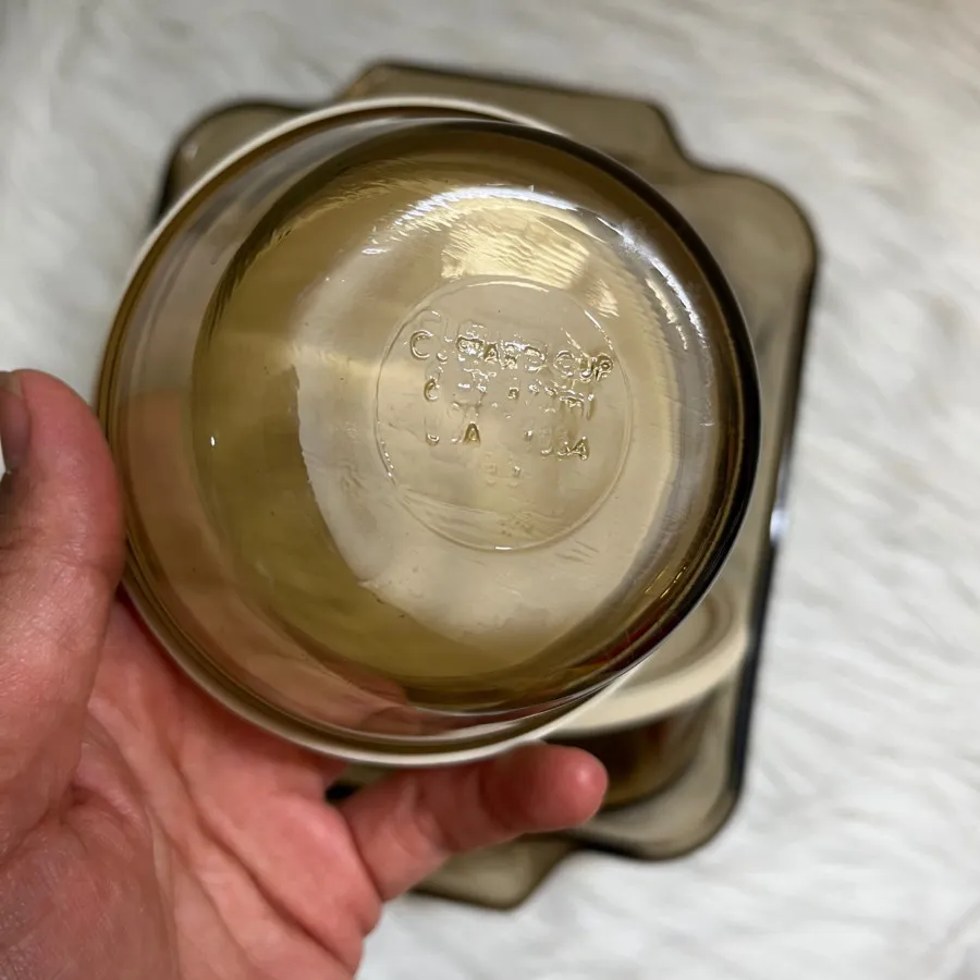 ماهیتابه و پیاله انکور