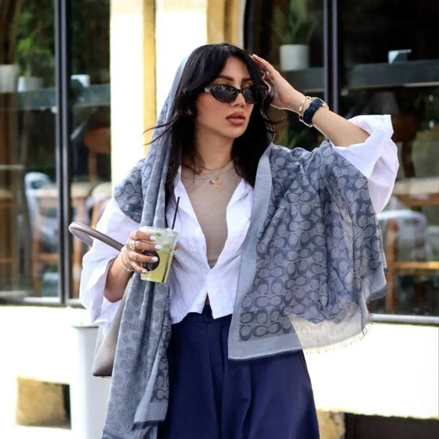 شال چهارفصل مارک کوچ