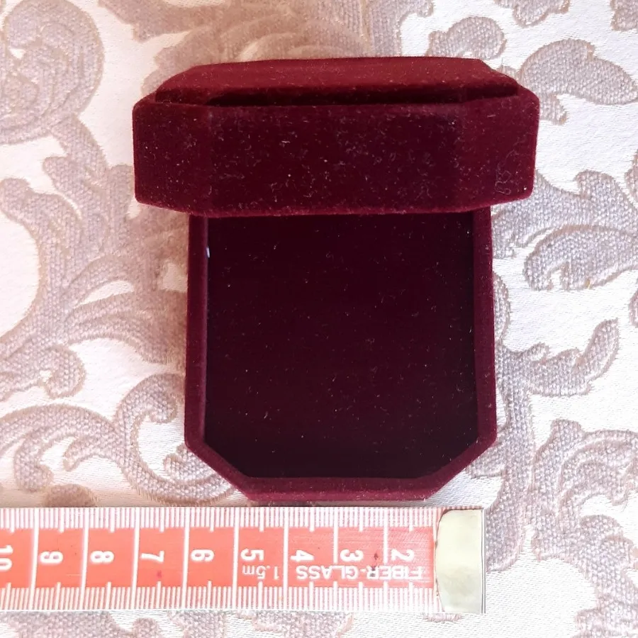 جعبه طلا و جواهر