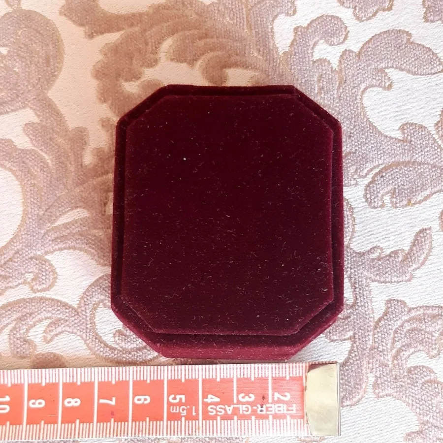 جعبه طلا و جواهر