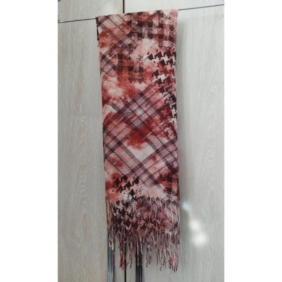 سه عدد شال اتیکت دار